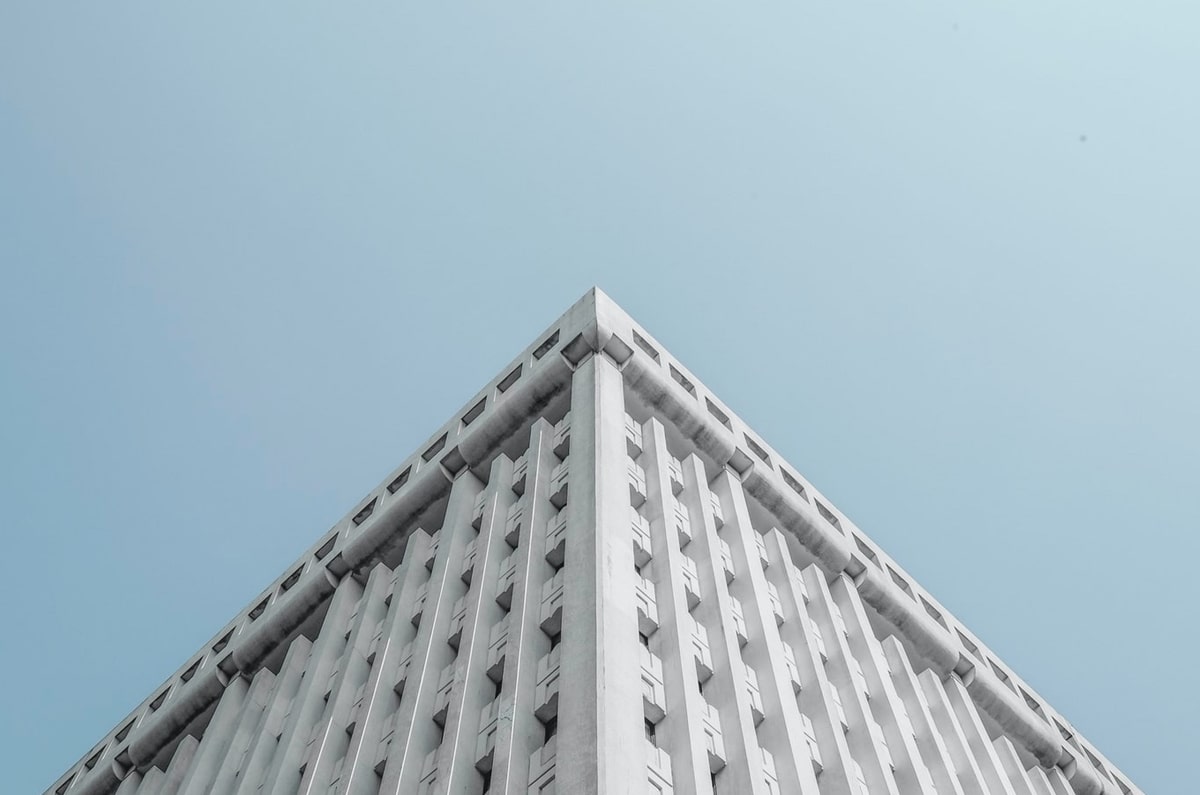 开云APP-李群分享培训片段:如何通过掩护的变化,培养球员决策能力