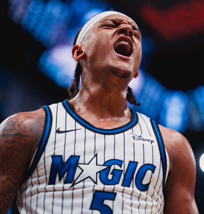 开云服务-班凯罗27+8+7力压83分先生,贝恩21分,魔术横扫热火豪取七连胜